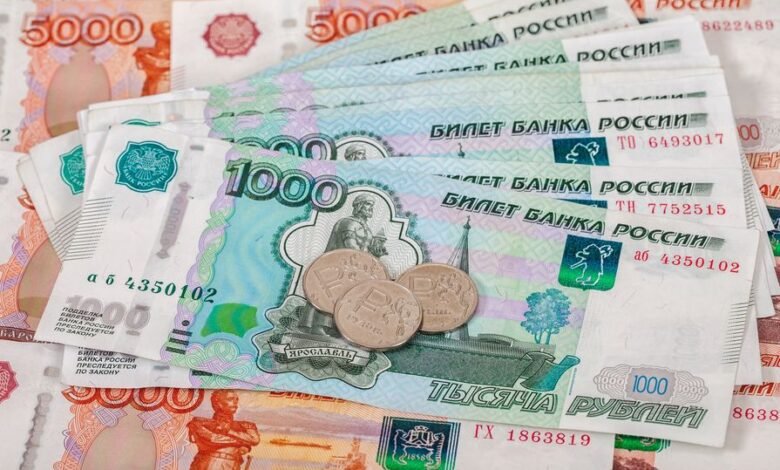 2/3 россиян предпочитают сберегать средства в рублях 1 2 3 rossiyan predpochitayut sberegat sredstva v rublyah 5d94be10f13fc
