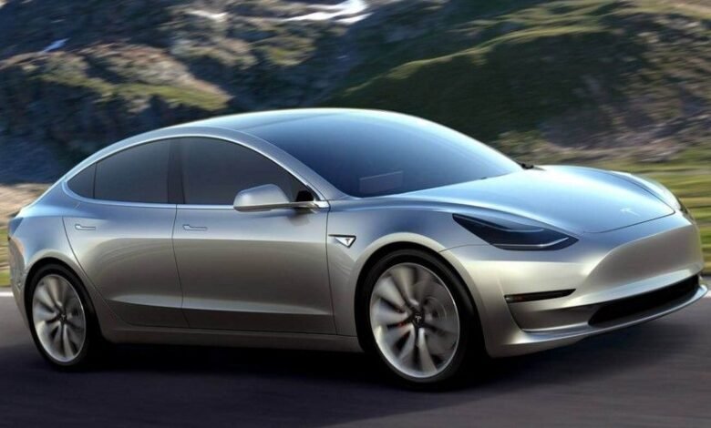 Электроседан Tesla Model 3 предзаказали 325 тысяч человек 1 elektrosedan tesla model 3 predzakazali 325 tysyach chelovek 5d94ba8e31880
