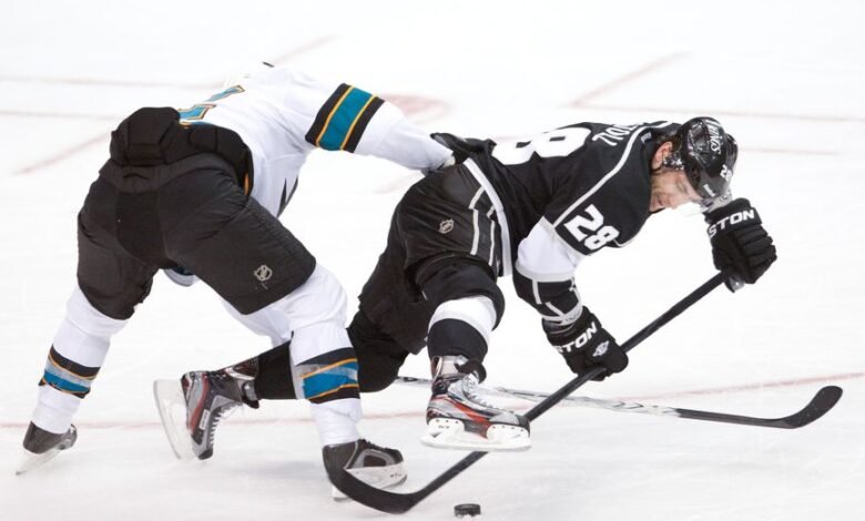 Команда San Jose Sharks выиграла у Chicago Blackhawks в матче НХЛ 1 komanda san jose sharks vyigrala u chicago blackhawks v matche nhl 5d95134a75e56