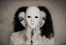 изменить свою личность