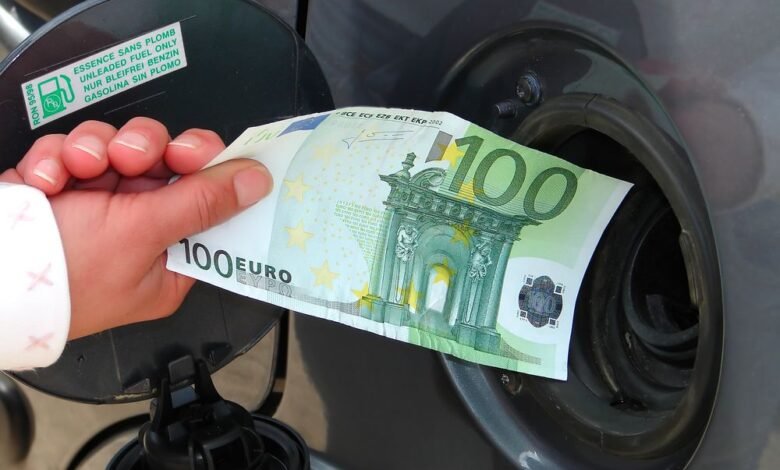 Немецкие продавцы бензина заплатят за миграционный кризис 1 nemeczkie prodavczy benzina zaplatyat za migraczionnyj krizis 5d94ba2f4ec84