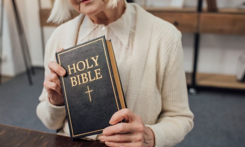 Подписанная Трампом Библия была продана на eBay за 325 долларов 1 podpisannaya trampom bibliya byla prodana na ebay za 325 dollarov 5d94ad5f5bbcf