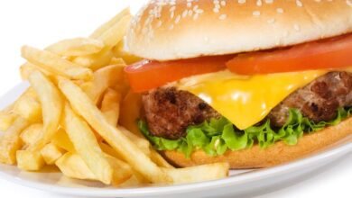 predstavitel speczsluzhb ssha zamechena pri prodazhe kubinskih gamburgerov 5d96088adf790