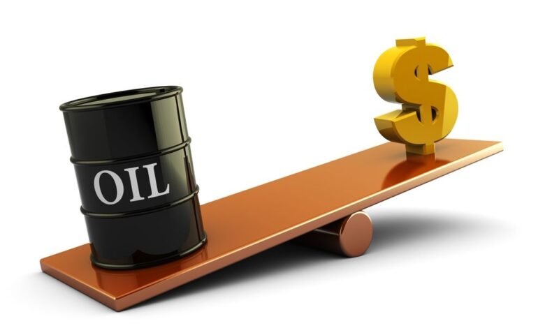 Теряющая цену нефть давит на рублевые позиции 1 teryayushhaya czenu neft davit na rublevye poziczii 5d94bae054ddd
