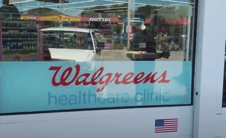 Одна из аптек Walgreens в Северной Каролине случайно вводит физиологический раствор вместо вакцины от COVID-19 1 screenshot 4 18