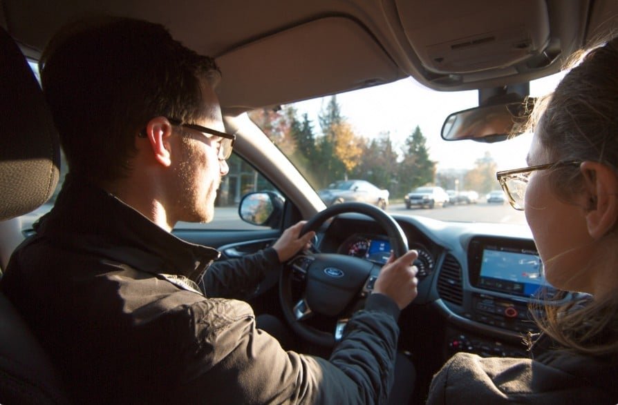 Навчання водінню на Позняках