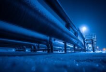 Газовая труба на морозе, обледенение