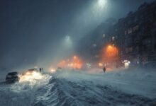 Метель и сильный мороз в большом городе зимой