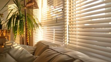 Как лучше заказать жалюзи: с монтажом или установить самому